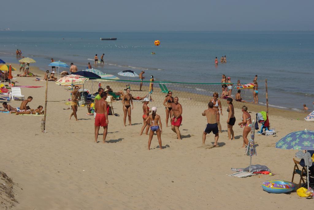 Villaggio Camping Uria Foce Varano Eksteriør billede