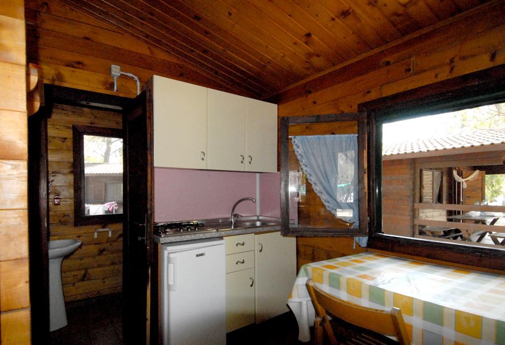 Villaggio Camping Uria Foce Varano Eksteriør billede