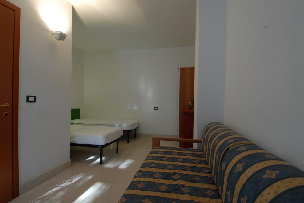Villaggio Camping Uria Foce Varano Eksteriør billede